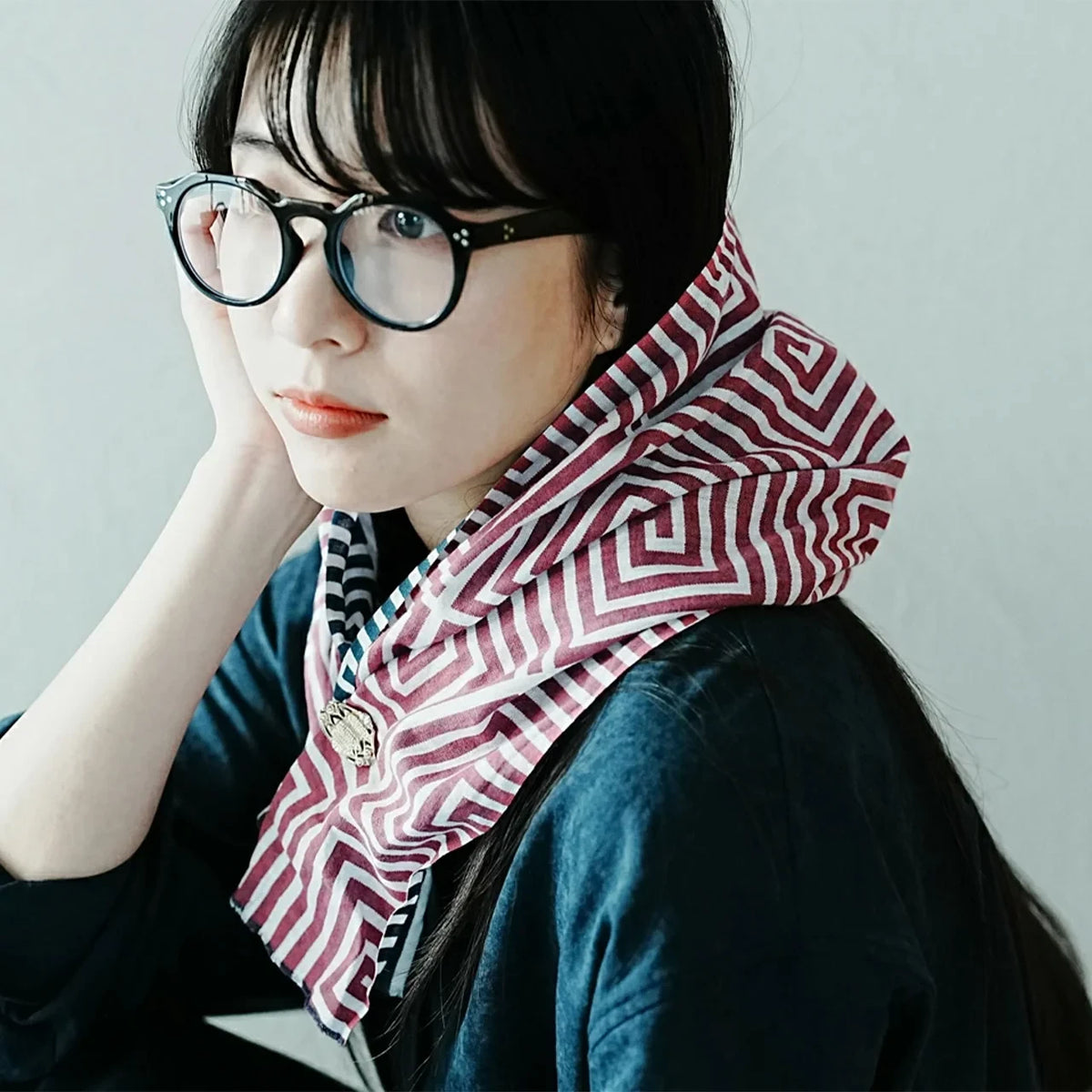 hirali reversible tenugui, Fuyu no Ikazuchi design in use
