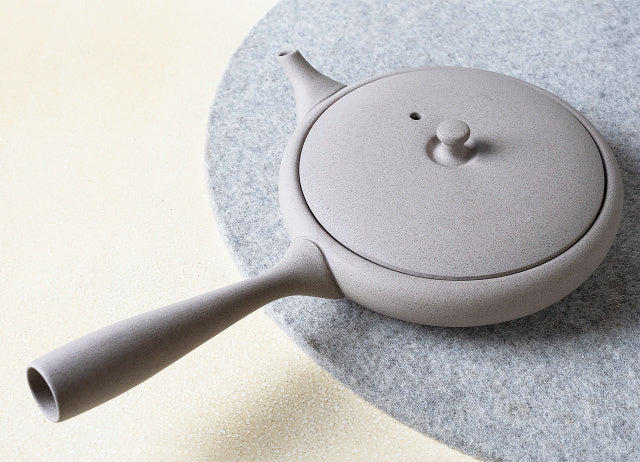 Tokoname-yaki teapot | TOKI - JINSUI -