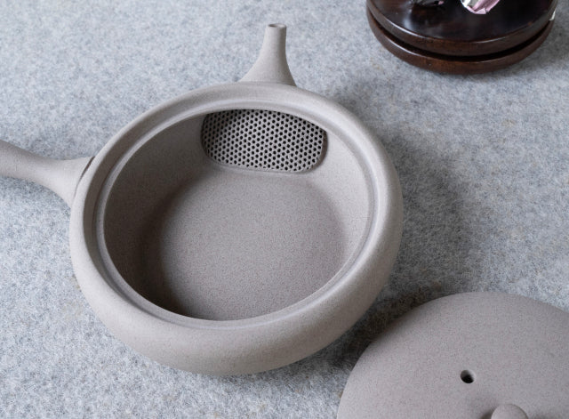 Tokoname-yaki teapot | TOKI - JINSUI -