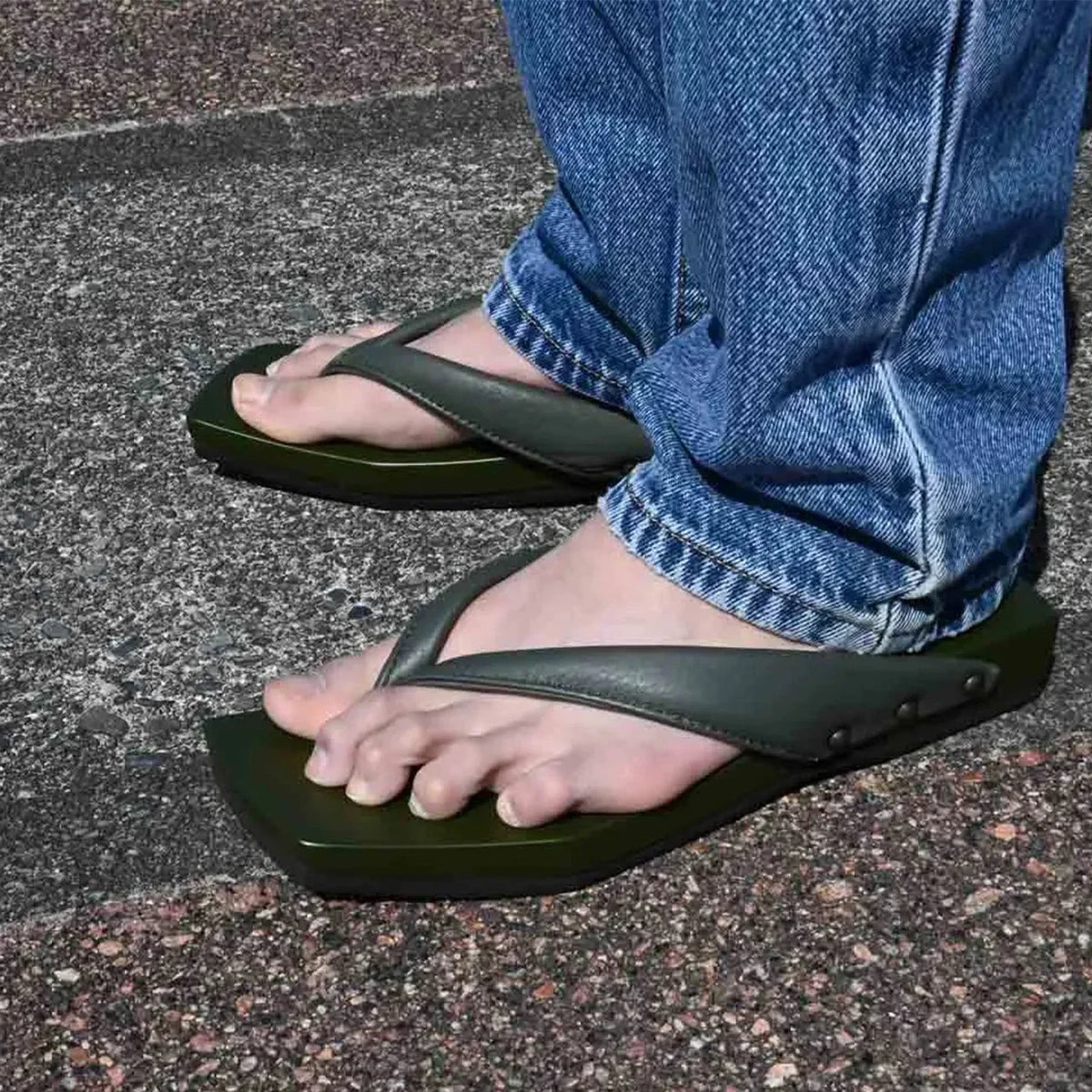 Wearing olive COLOR GETA with jeans #Color_Olive