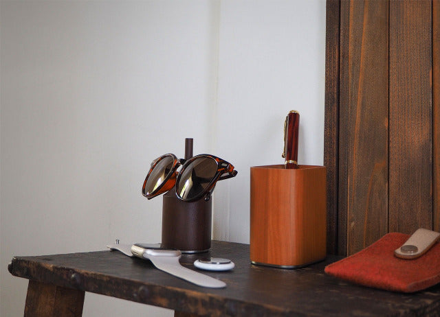 Glasses stand | GLASSES PLACE - M.SCOOP -
