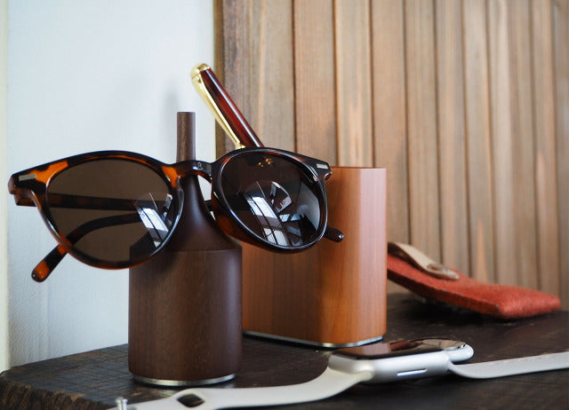 Glasses stand | GLASSES PLACE - M.SCOOP -