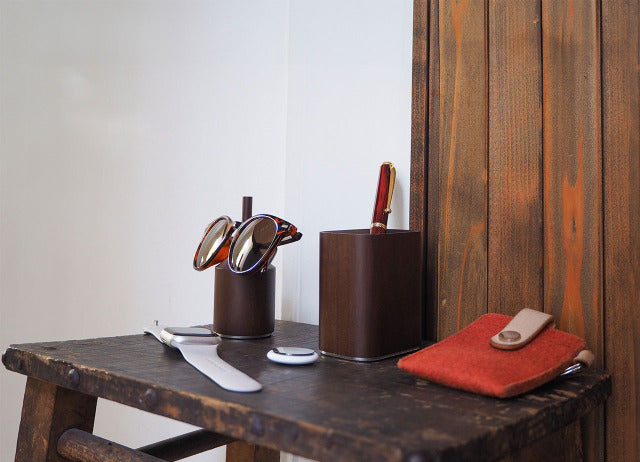 Glasses stand | GLASSES PLACE - M.SCOOP -