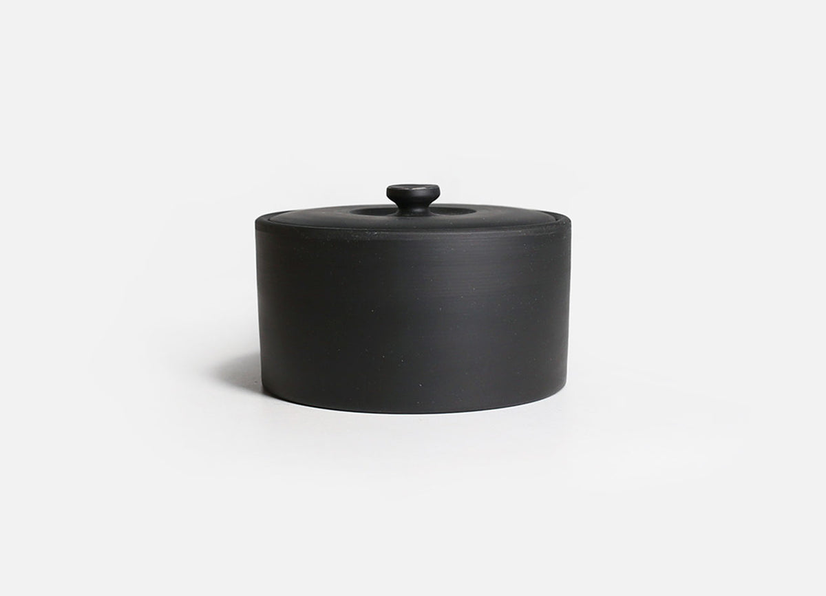 IROIRO ceramic canister, size 04 (450 ml) in Black