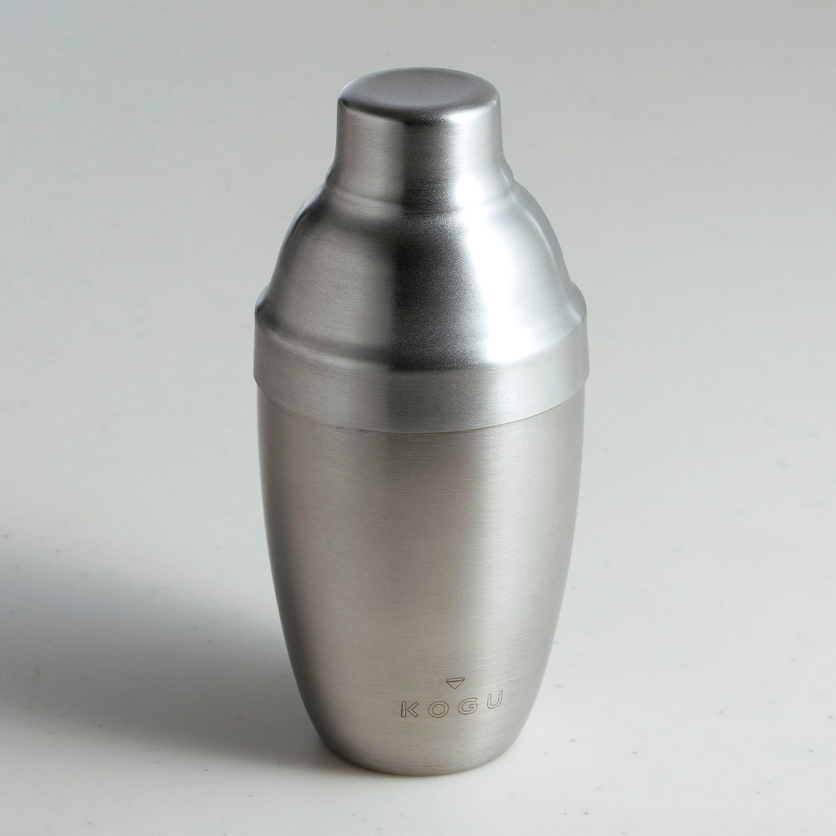 Shake de Latte stainless steel milk shaker, front view