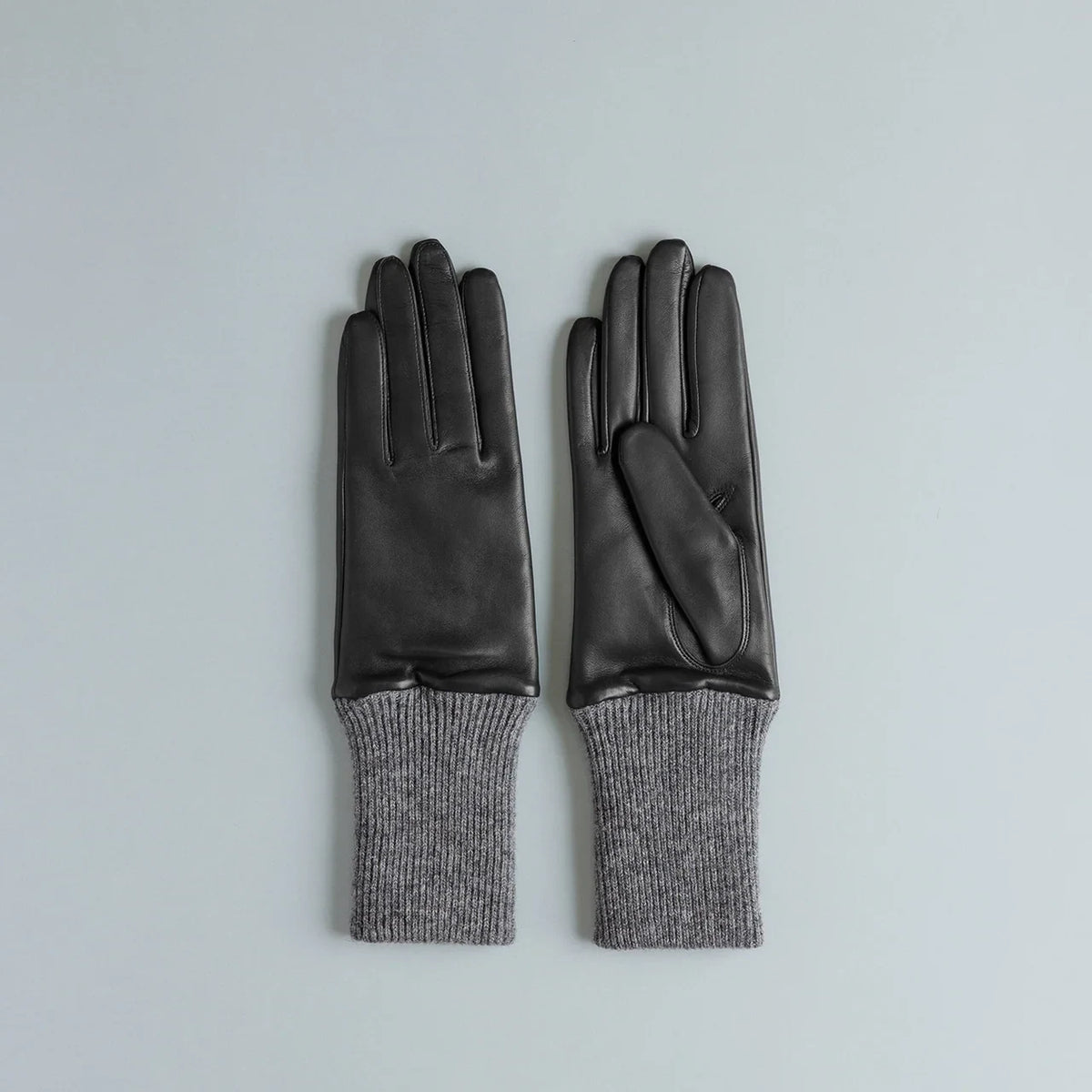 Kuroda women’s lambskin leather gloves with knit cuff in black #Color_Black