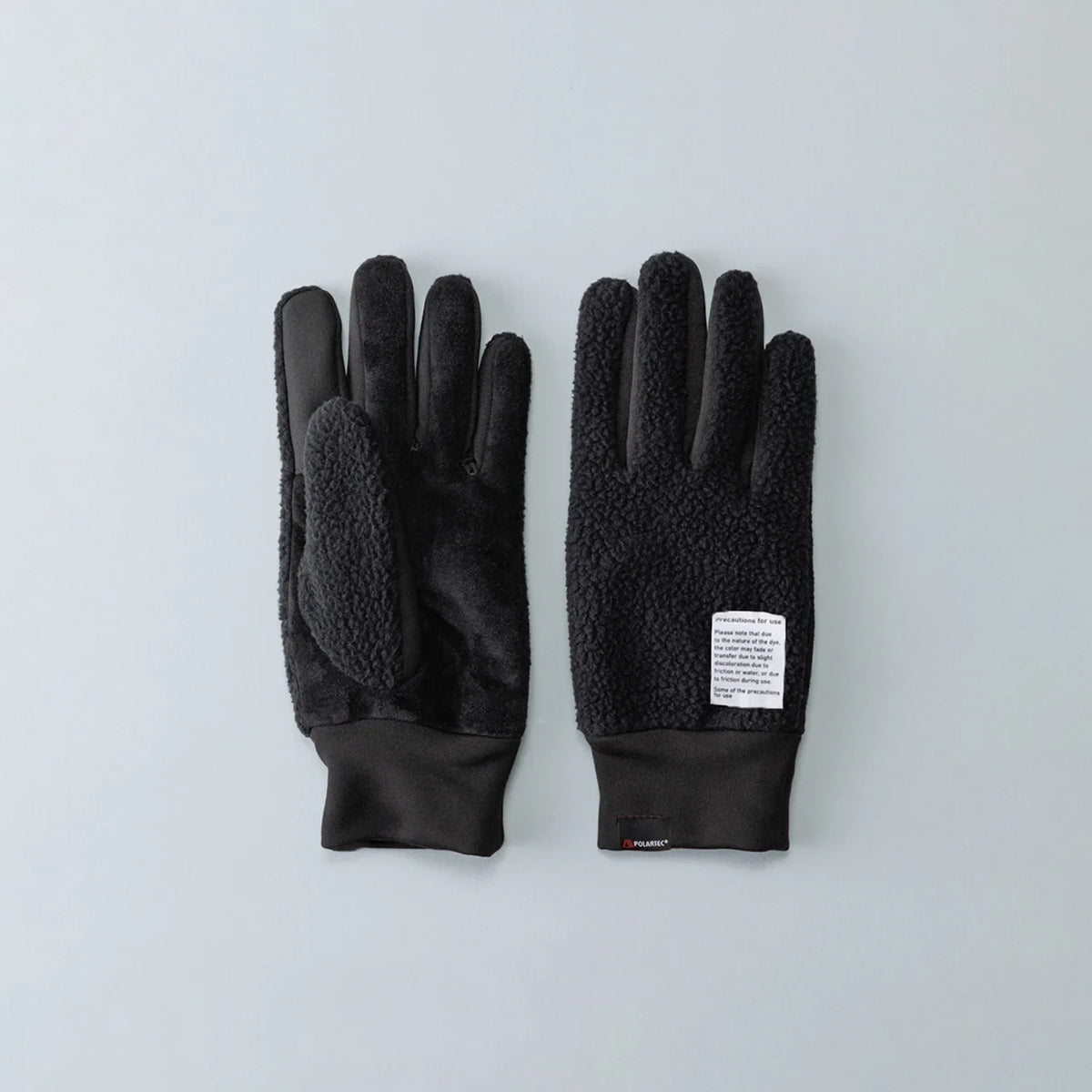 Kuroda men’s pig suede and fleece gloves in black #Color_Black