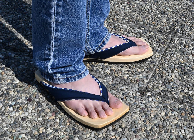 Inländisches Hinoki-Design Geta "Chajin" -Mizutori Kogyo -