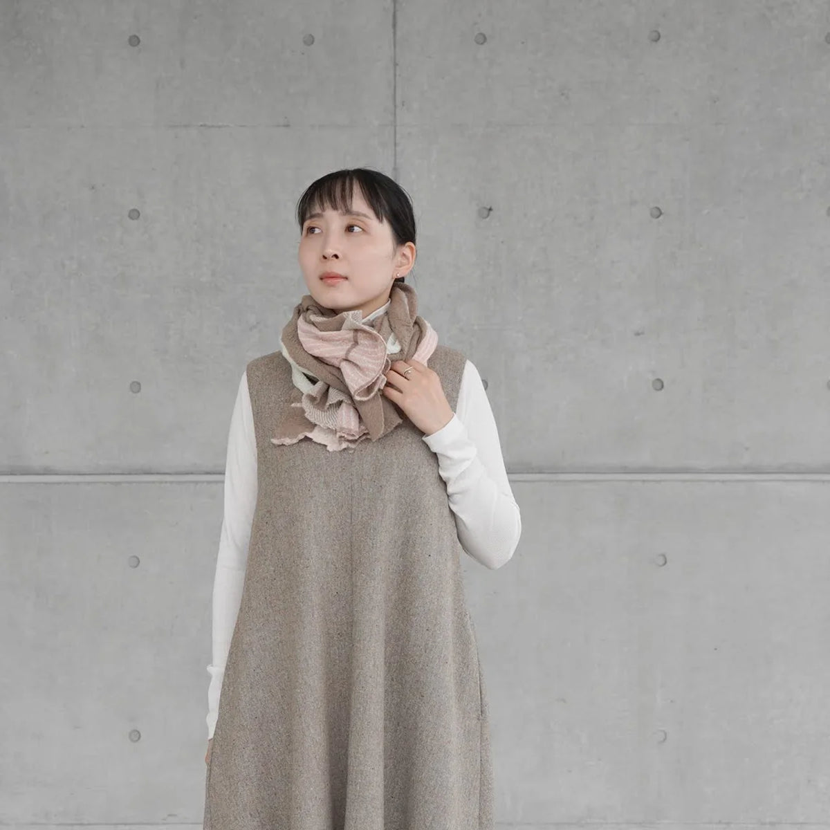 Wearing the beige nitorito sora snood