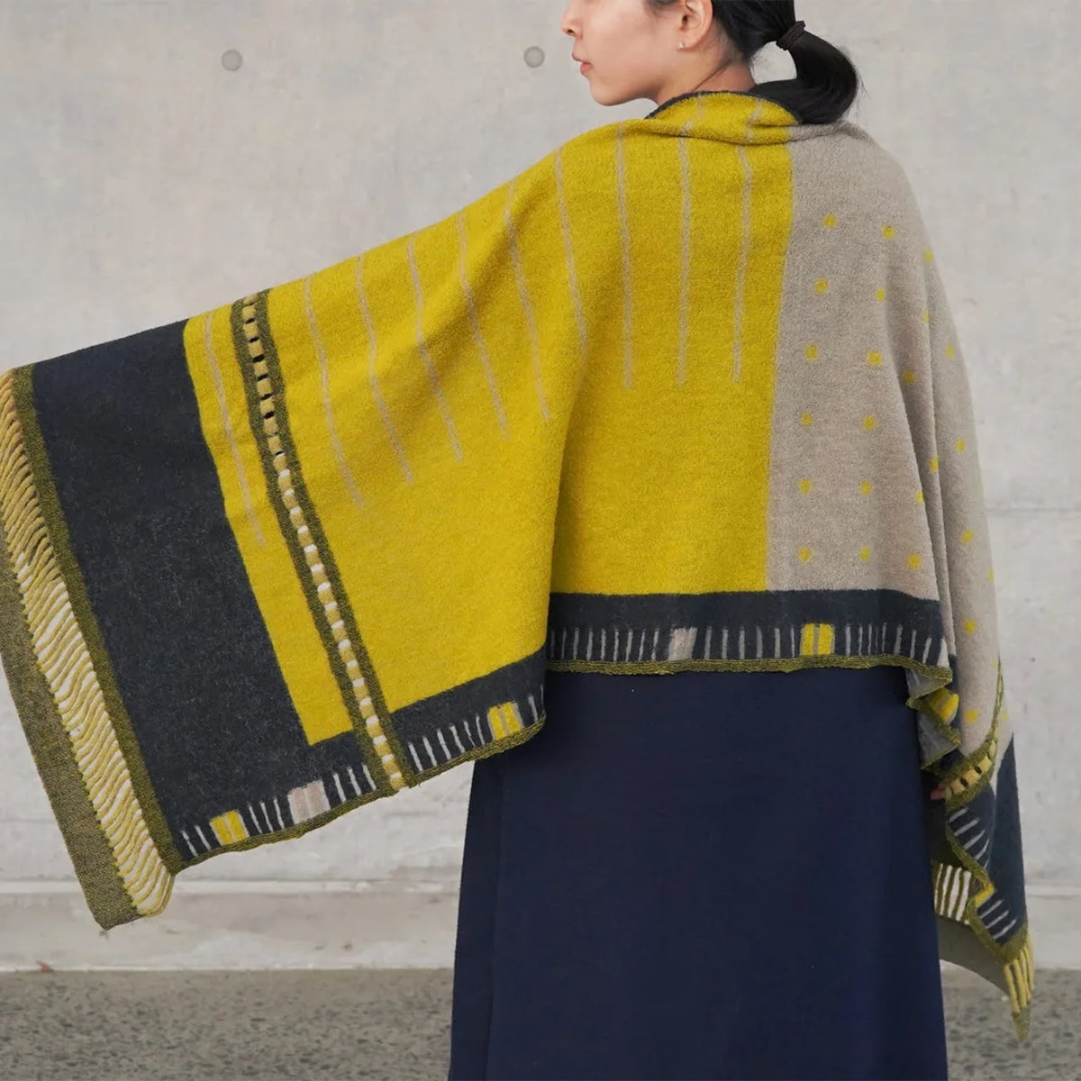 Charcoal window stole draped over the shoulders, back view #Color_Charcoal