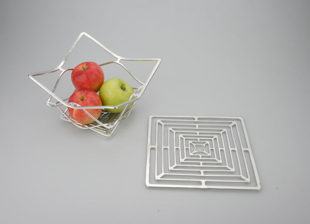 Curved vessel KAGO -Nousaku-