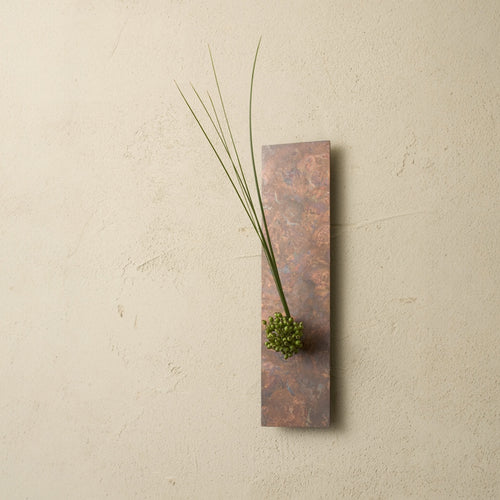 "on the wall mini" 日本铜制壁挂花瓶 | ORII